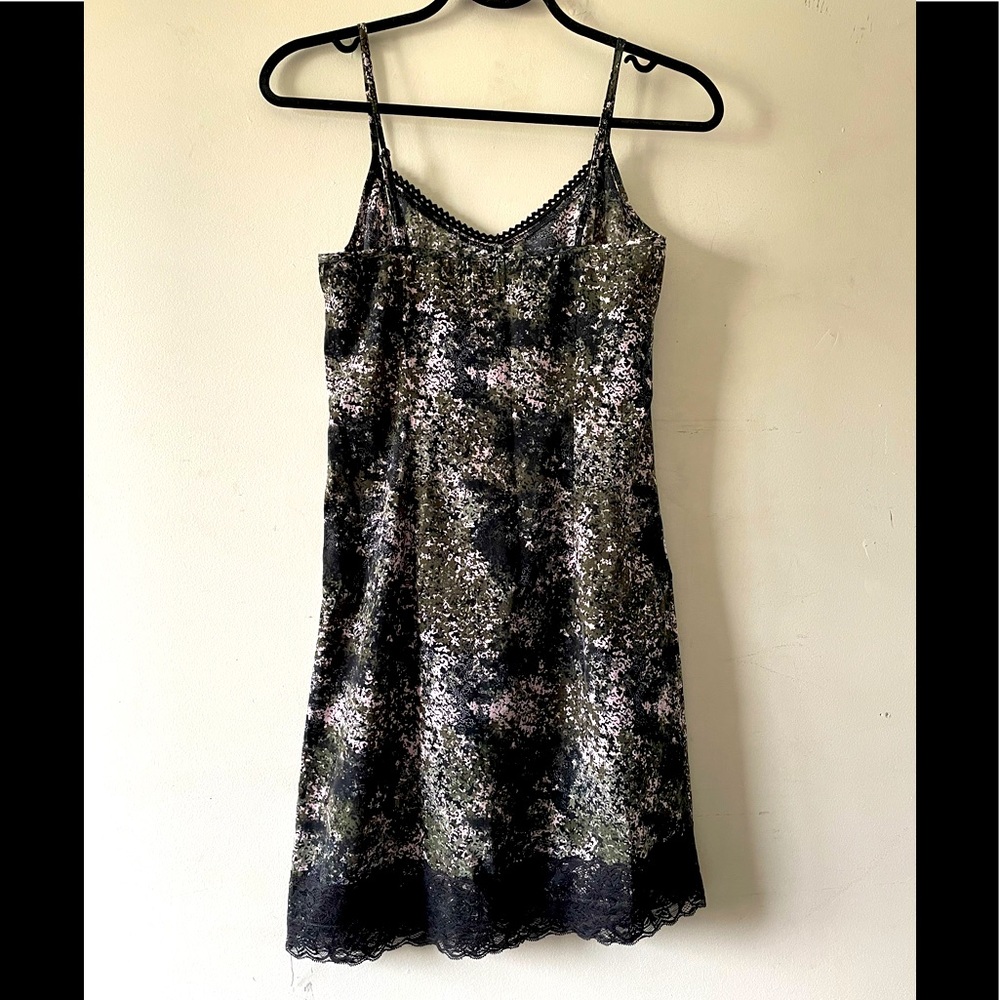 🆕 Smart Set Slip Dress - Picture 3 of 6
